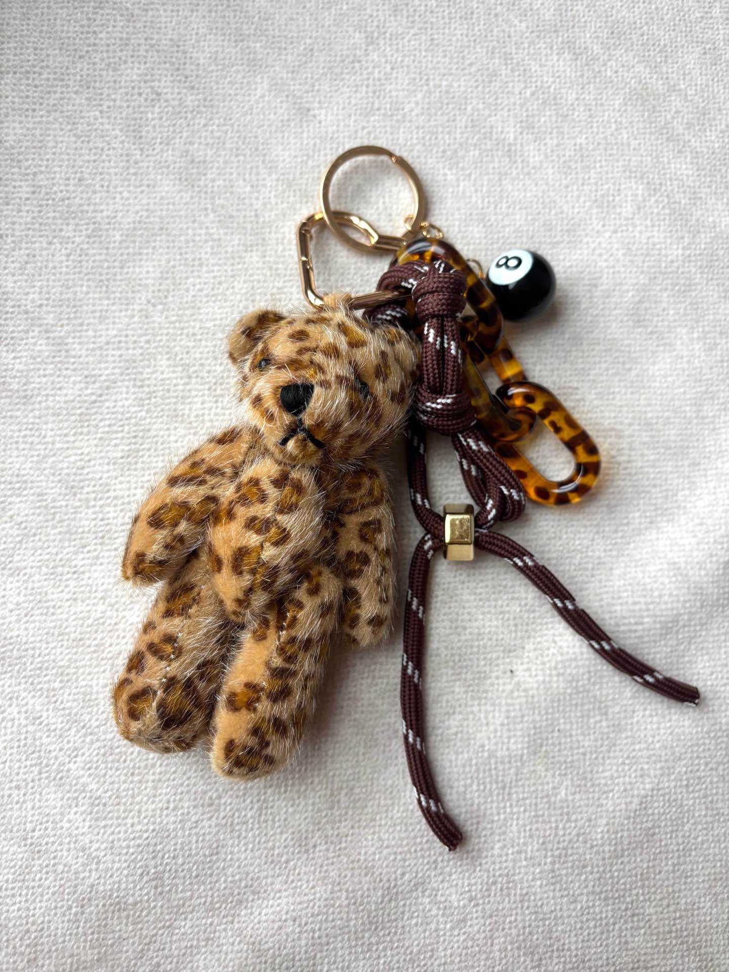 Bag charm - beige beer
