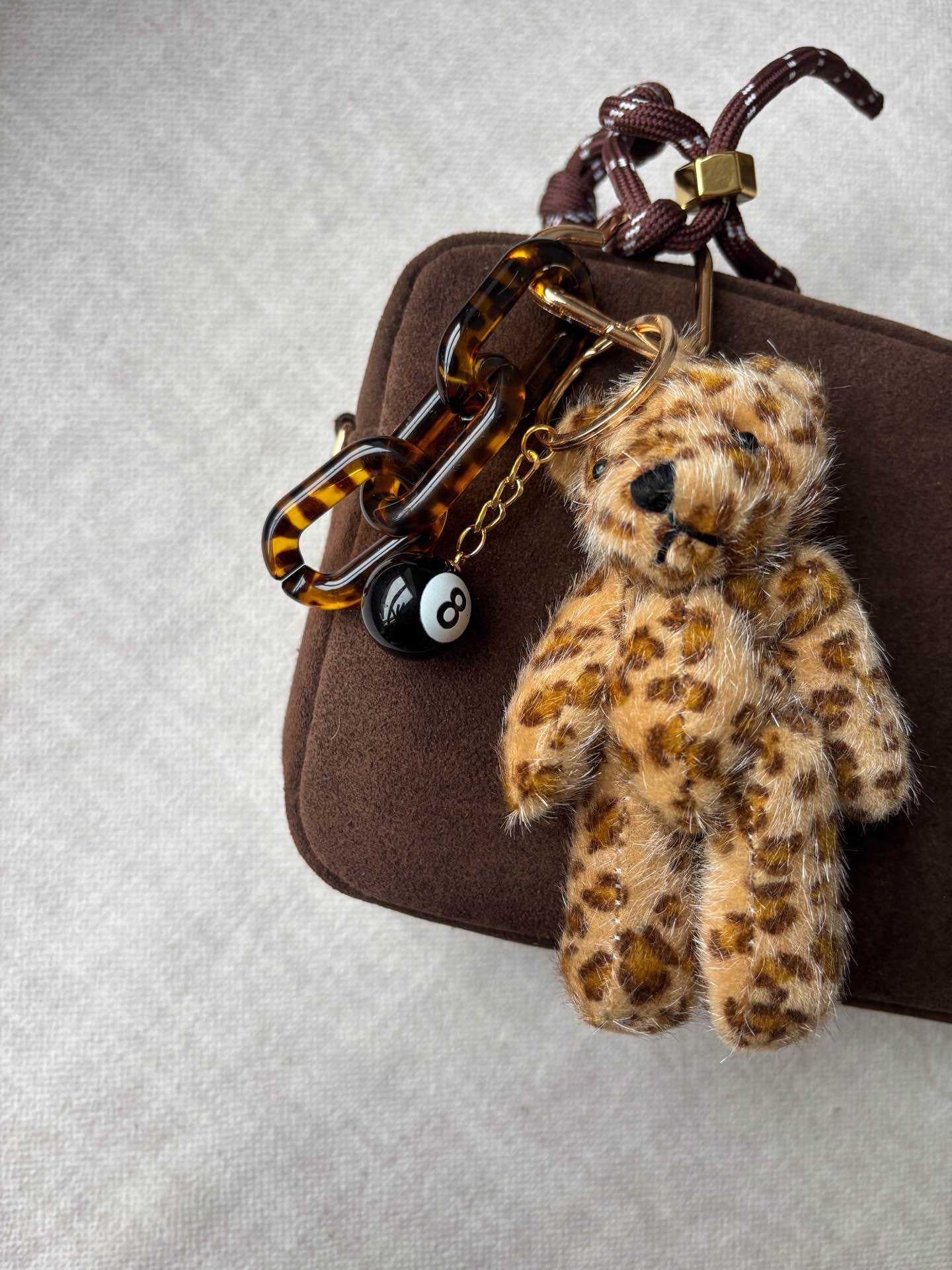 Bag charm - beige beer